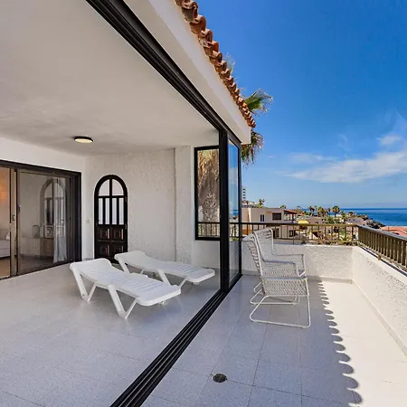 Panoramic View In Gigantes Acantilado de los Gigantes